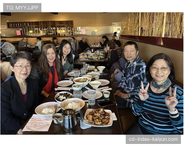 WNBA“Her Time To Play”活动在芝加哥吸引超过千名年轻女孩参与